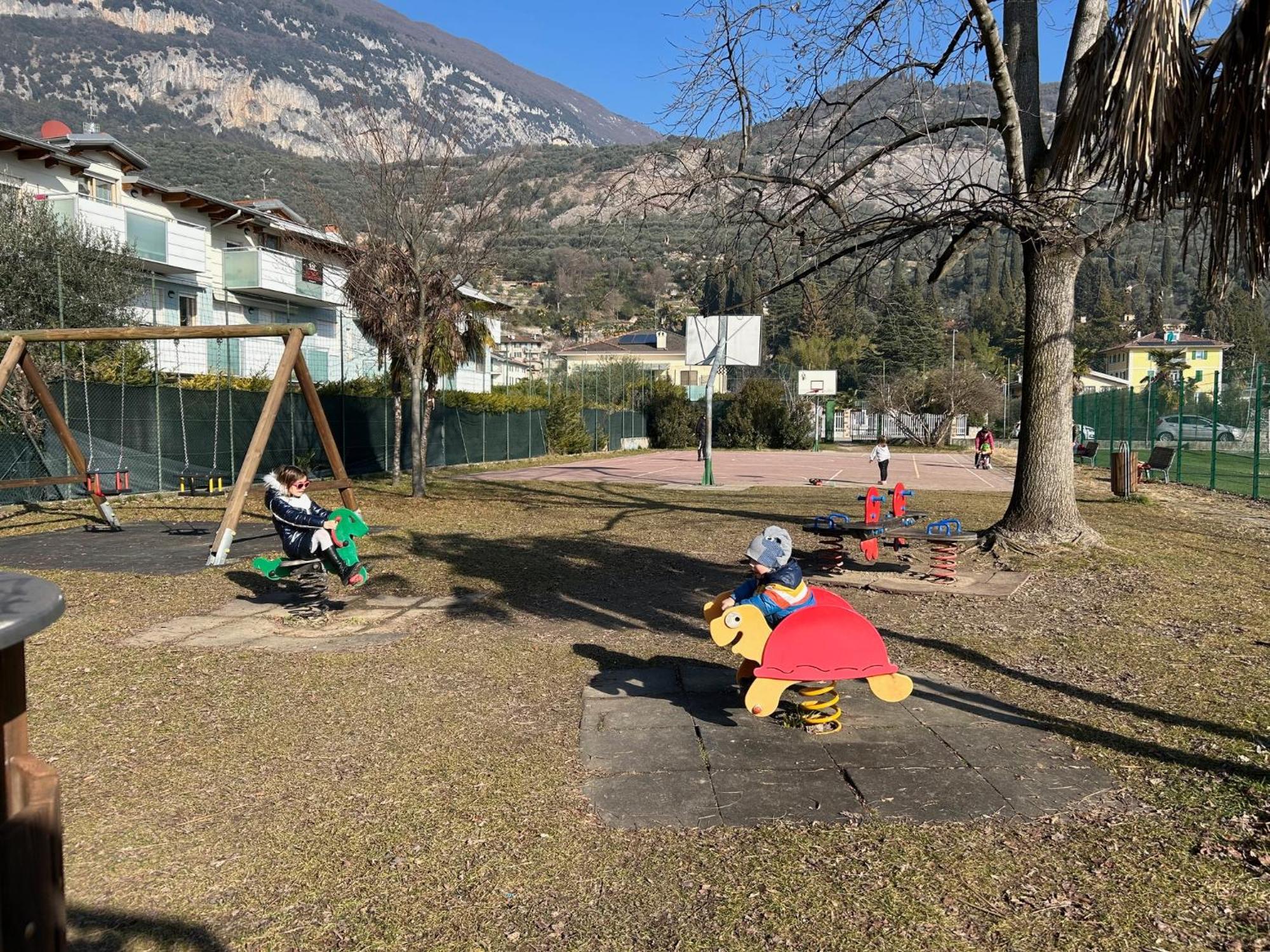 Ferienwohnung La Terrazza Sul Tetto Arco Exterior foto